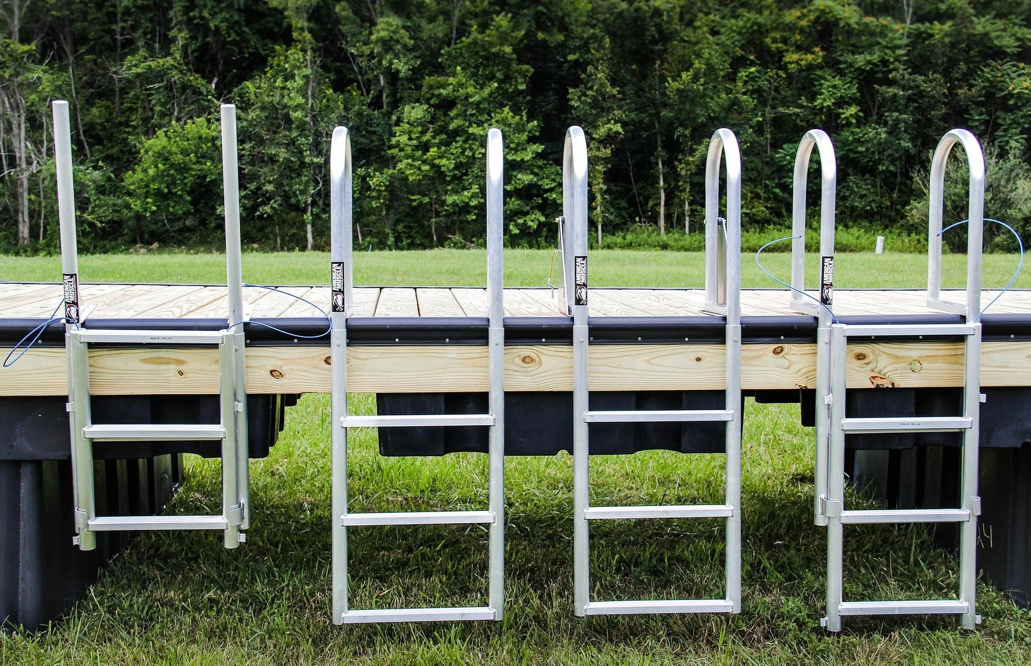 Retractable Lift Dock Ladder - 3 Step - Image 3